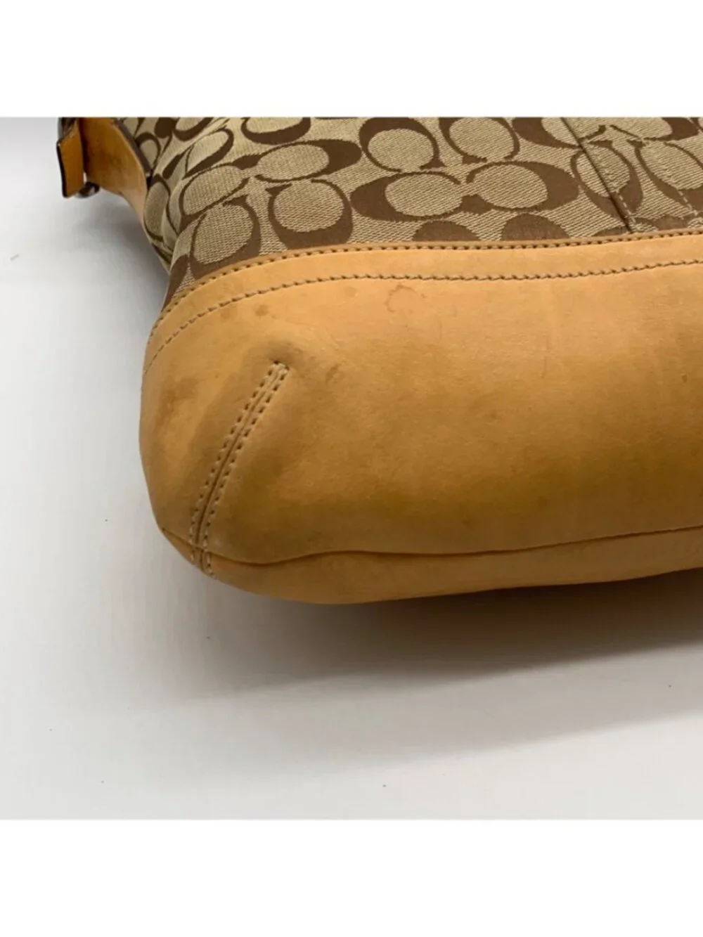 Coach Beige Vintage Y2K Signature Canvas Slim Shoulder Bag-9349
